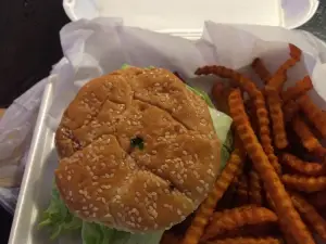 Vic's Bar & Grill