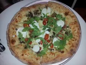 Enzo's Pizzeria