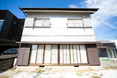 Yokkaichi Large House in Shimizucho nearby Yokkaichi STN Hotels in Yokkaichi