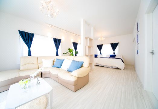 아와지 씨사이드 리조트 인 이와야 3000의 깔끔한 객실