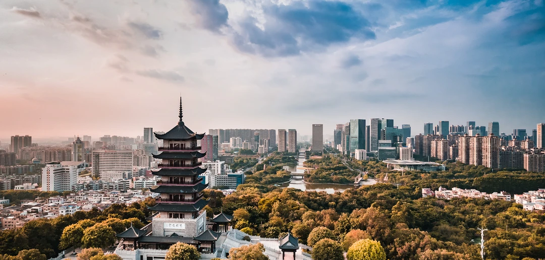 廖錦濤烈士廣場附近的飯店