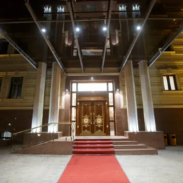 Krokus Plaza Hotel