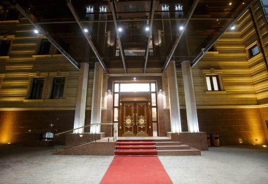 크로쿠스 플라자 스파