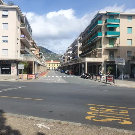 Sestri Viale Roma 15 Superior