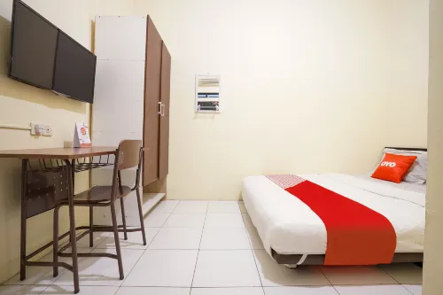 Hotel O Stasiun Tegal Near Alun-Alun Formerly Ameera Guest House - 주차장