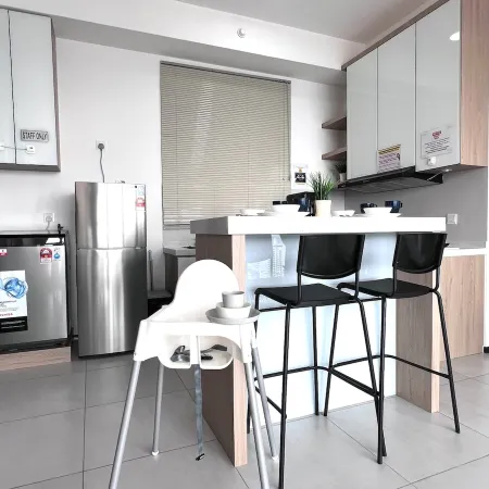 Georgetown Urban Suite | Family | Skypool I SeaView