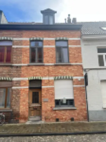 be house • lodge over comfy in Bruges