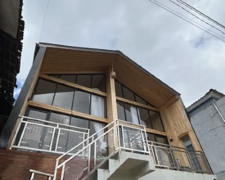 Rees Cabin & Homestay Hotels in Banjarnegara