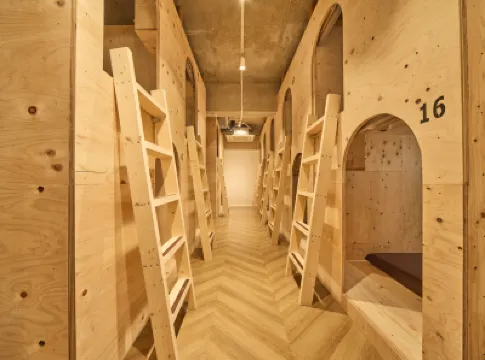 Southern Gate HIVE Hotels in 