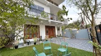 EK Breeze Kalutara - parking