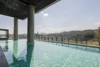 Sky Design Alphaville by Anora Spaces - Pools