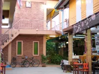 Baan Bussara Hotels in der Nähe von Wat Lokayasutharam