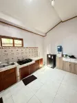 Dinasty Living Villa Batukaras - parking