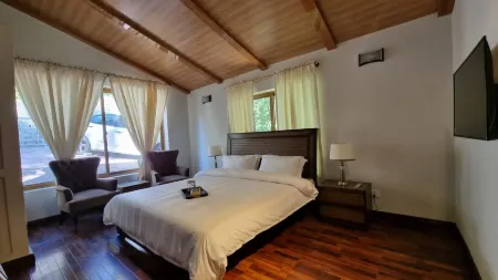 Hillside Heaven House