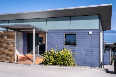 Footprints 1 Hotels near River and Rocks Campground