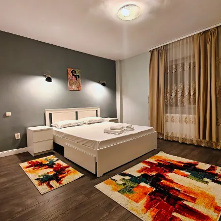 Balcesti Design Apartments - Walk to Old Town - Pumo Properties