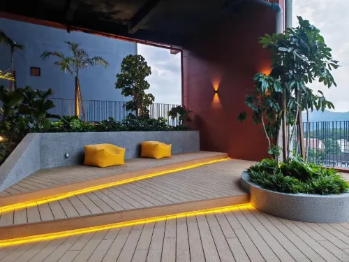 Piccadilly Greentown Premium Suites by IWH Suites