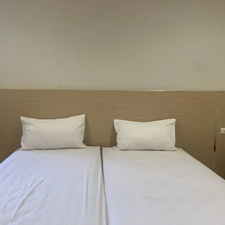 Hotel O Pondok Hitung Near GOR Kalegowa Hotels in Gowa