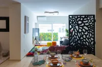 Artistic 2bedroom Luxury Hop to Acropolis