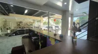 J&L Inn Semarang - parking