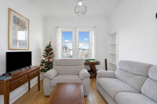 Leith Walk 2BR Apartment | Pool Table | City Tram - Condos