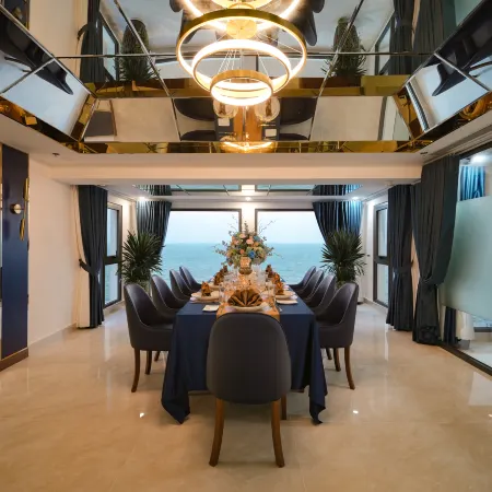 Sandals Hoang Yen Hotel Отели рядом с достопримечательностью «Мемориал Победы»