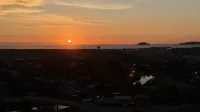 The "T" Residence Sunset Sea View Unit - 停車場
