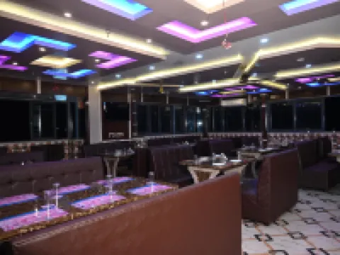 Hotel Tulusi Inn バーバムのホテル