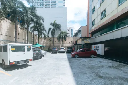 RedDoorz Premium at JjimJBang Hotel Spa