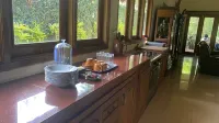 Villa Kopiori Hotel a Tepus
