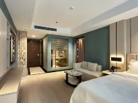 GARDEN PHOENIX HOTEL Hotels in Hoàng Ninh