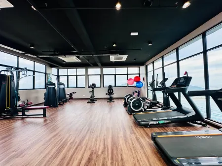 Relax Familystay (Iconic Regency Service Residences Penang)3BR-9pax Отели рядом с достопримечательностью «Homestay Penang Palm Court»