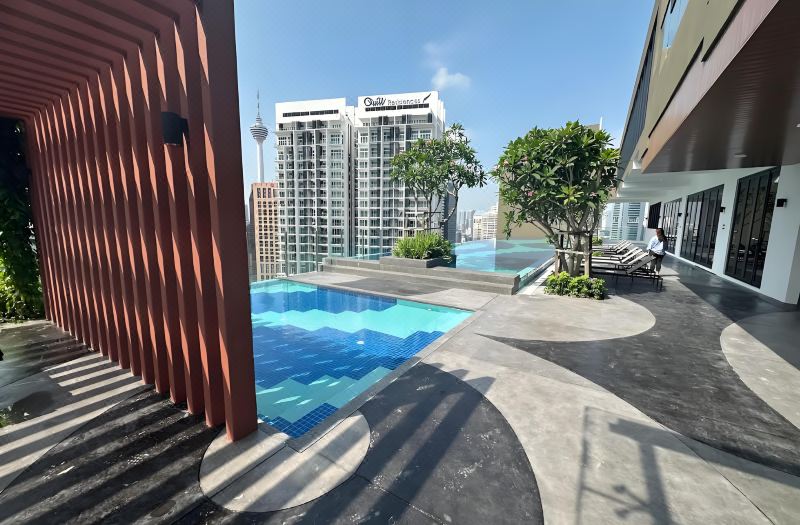 Majestic by Avery at Klcc【Located in the City Center+10 mins to Twin Towers+Rooftop Infinity pool】 photo 2