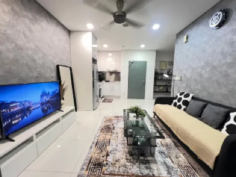 Mercu summer suites klcc luxury couple 1 bed room apartment with wifi netflix by Top R 쿠알라룸푸르 컨벤션 센터 주변 호텔