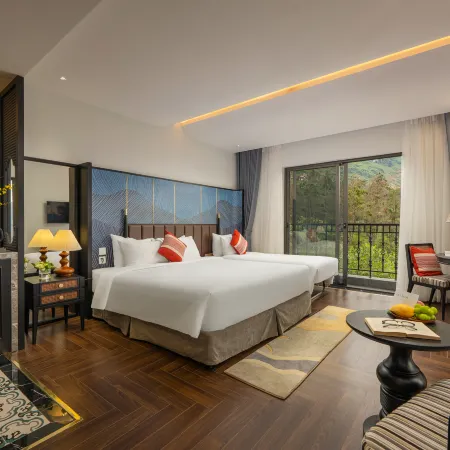 DeLaMont Sapa Hotel - Hill Serenity Retreat