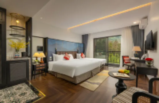 DeLaMont Sapa Hotel - Hill Serenity Retreat