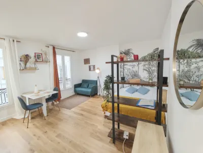 Seine 2-Min & Notre Dame • Cozy Studio Hotels in Paris