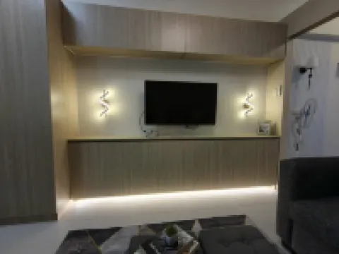 Taal View Condo in Tagaytay with Parking