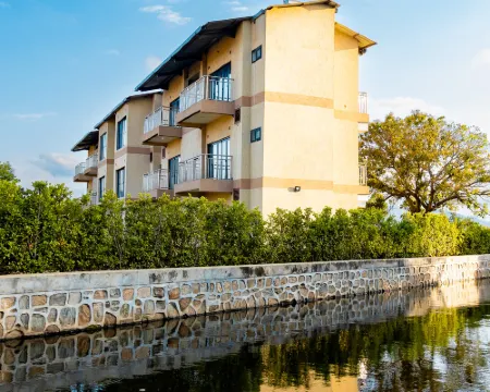 Sigelege Beach Resort Hotels in Salima