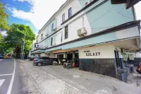 Cozzy Galaxy Hotel