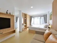 V32 Hotel 짜뚜짝 주변 호텔