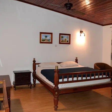 Cranford Railway Retreat