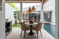 Rouge - Loft Minado - บังกะโล