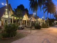 Rantau D'rhu Beach Chalet - piscina