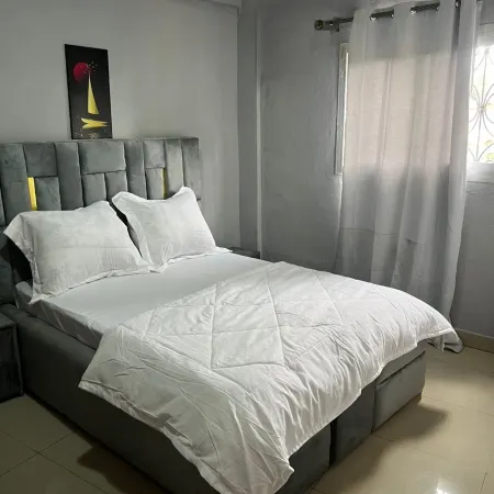 Deluxe Decor & Elegance with Balcony