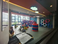 Family-friendly Homey Unit with Parking Hotels in Donggongon