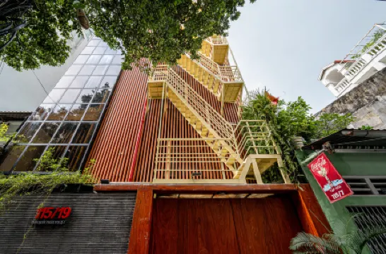 Lotus Lalala Inn Hotel Отели рядом с достопримечательностью «Музей жертв войны»