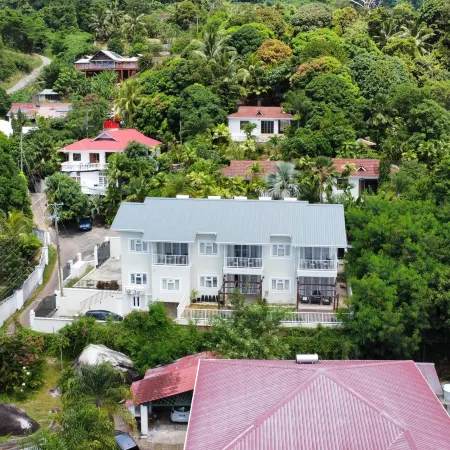 Crystal Shores Self Catering Apartments - Beau Vallon, Seychelles