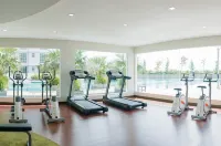 PLATINO SERVICE APARTMENT, 2BR Family Suite, Next to Paradigm mall JB with Big Patio & Pool Access