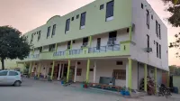 S R HOTEL Hotels near P WHOLESALE BAZAAR